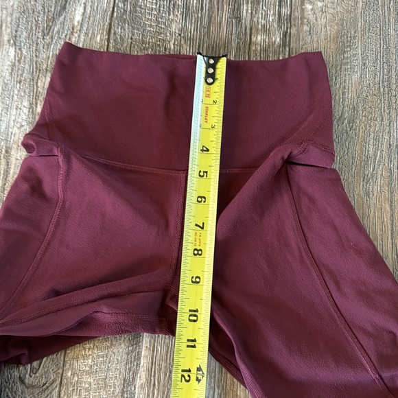 lululemon Athletic Women Beautiful Leggings, Size 4 - Picture 11 of 12